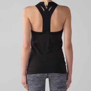 Lululemon Swiftly Tech T-Back Tank In Black. Size 8. Great condition